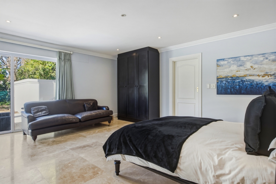 9 Bedroom Property for Sale in Constantia Western Cape